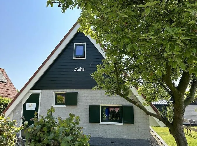 Vakantiehuis Lieke Lauwersmeer Met Sauna